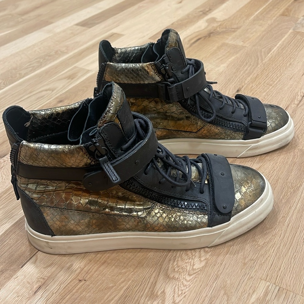 Giuseppe Zanotti Men’s Sneakers, Gold & Black Python Size 42.5 IT